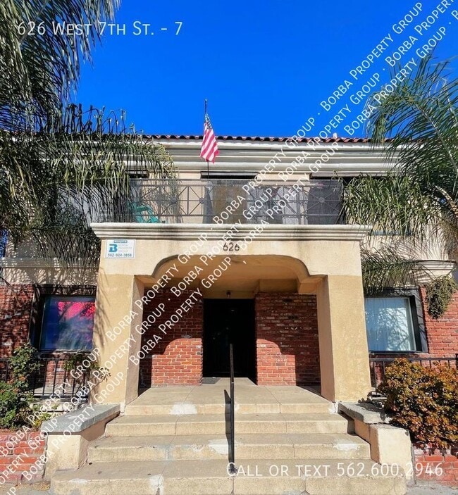 property at 626 W 7th St