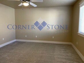 1215 N Gallant Ln in Meridian, ID - Building Photo - Building Photo