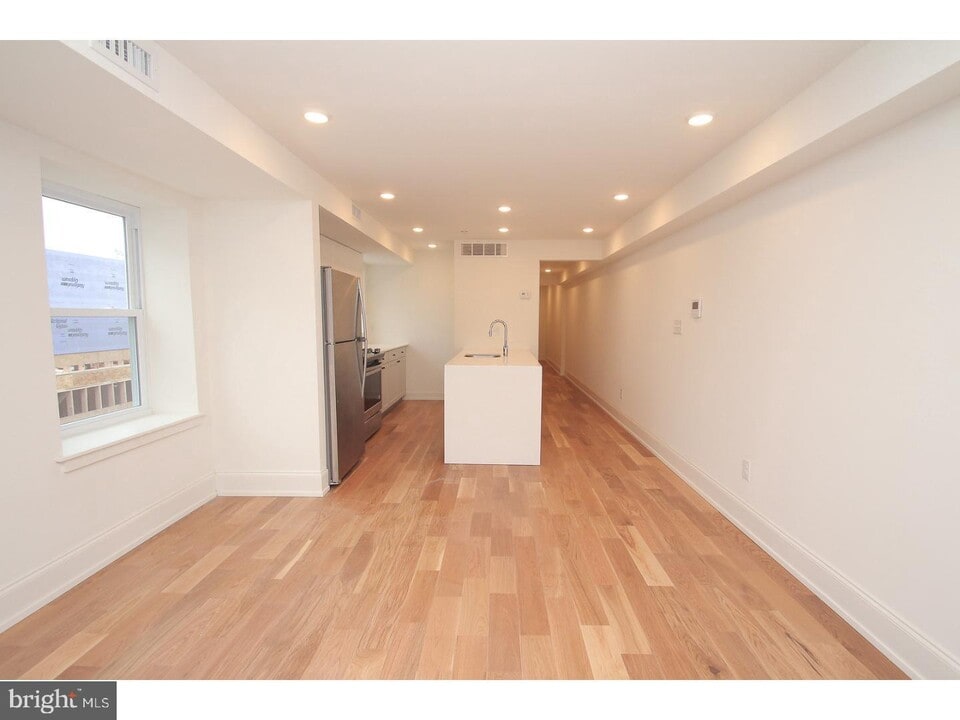 1247 N 2nd St-Unit -5 in Philadelphia, PA - Building Photo