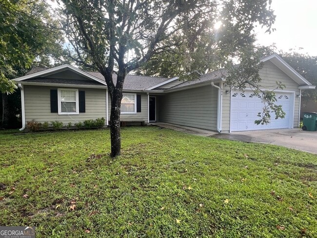 property at 604 Hunt Club Rd