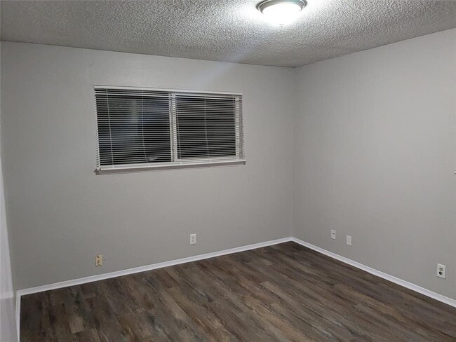 1213 Dobie Dr in Austin, TX - Building Photo - Building Photo