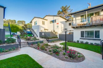 Leland Apartments in La Jolla, CA - Building Photo - Building Photo