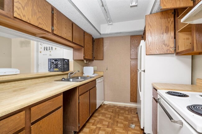 property at 2816 S Bartell Dr