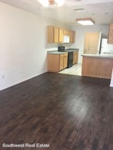 812 S Elgin Ave in Portales, NM - Building Photo - Building Photo