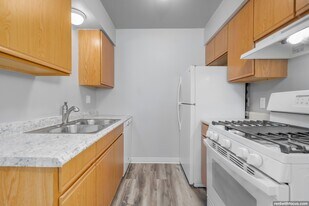 1320 Clayton Ct Apartamentos