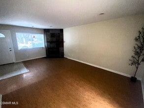 117 Sunset Dr in Thousand Oaks, CA - Building Photo - Building Photo