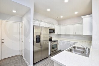 1543 S Longspur Ln in Gilbert, AZ - Building Photo - Building Photo