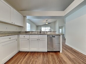 30734 Midtown Ct in Wesley Chapel, FL - Building Photo - Building Photo