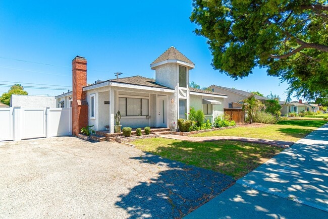 property at 3636 Gardenia Ave