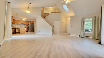 615 Hilltop Terrace in Tallmadge, OH - Building Photo