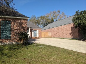 10203 Springridge Ave in Baton Rouge, LA - Building Photo - Building Photo