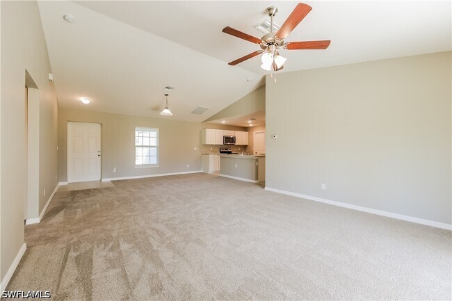 2819 37th St SW in Lehigh Acres, FL - Building Photo - Building Photo