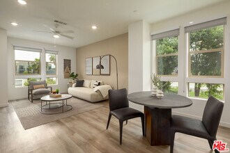 2700 N Current Wy in Los Angeles, CA - Building Photo - Building Photo