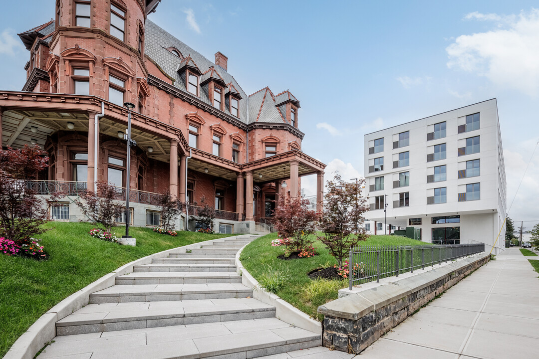 Newark Makerhoods in Newark, NJ - Foto de edificio