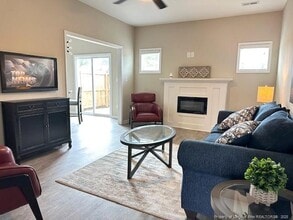 946 Kingscote Dr in Fayetteville, NC - Building Photo - Building Photo