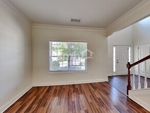 6260 Cove Creek Dr in Flowery Branch, GA - Building Photo - Building Photo