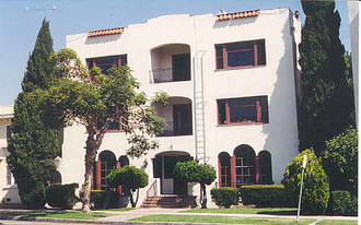 La Contessa Apartments