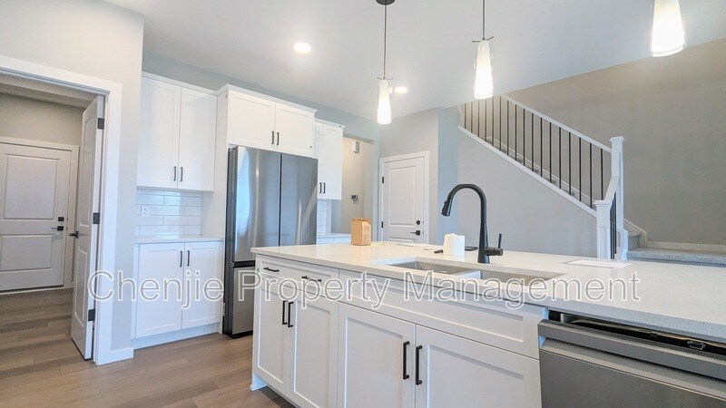 115 Stiles Bend in Leduc, AB - Building Photo