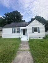 2730 Vimy Ridge Ave in Norfolk, VA - Building Photo