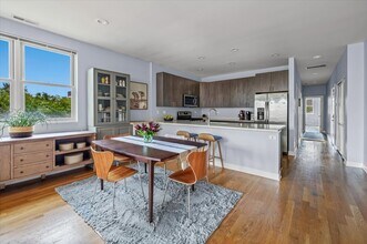 693 N Peoria St in Chicago, IL - Building Photo - Building Photo
