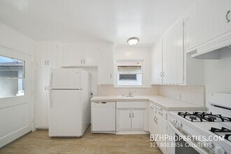 5301 Vantage Ave in Los Angeles, CA - Building Photo - Building Photo