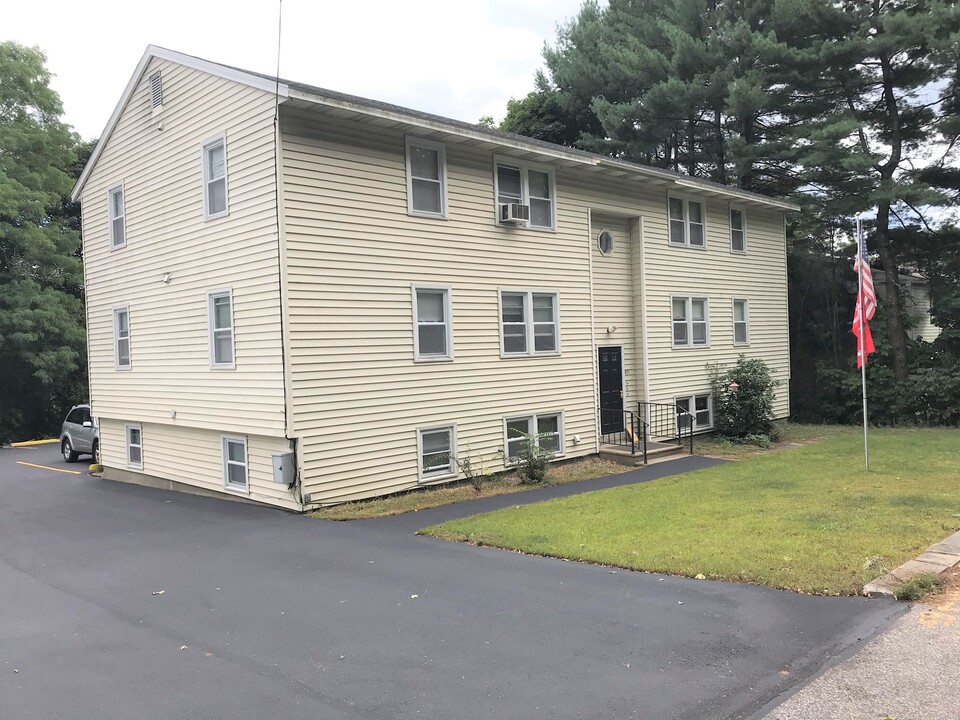 851 Mammoth Rd, Unit 3N in Manchester, NH - Foto de edificio