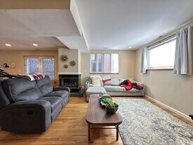 3340 N Southport Ave, Unit J00P in Chicago, IL - Building Photo