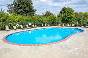 Cimarron Hills in Omaha, NE - Building Photo