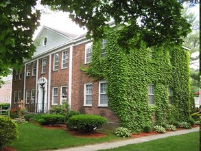 Colonial Gardens Apartments in Glens Falls, NY - Building Photo - Building Photo