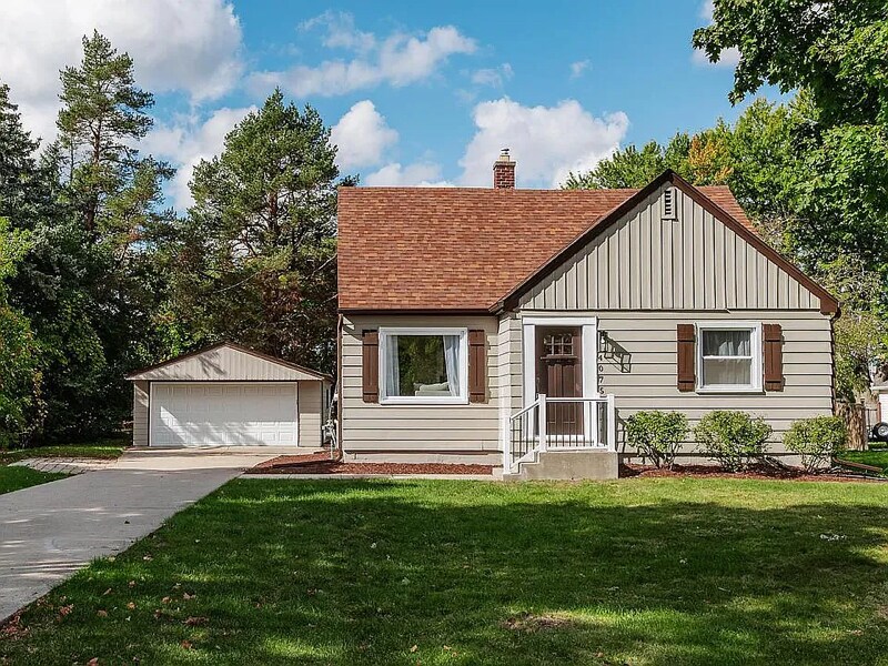 4075 N 127th St in Brookfield, WI - Building Photo