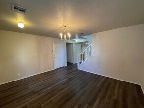 6506 Falcons Height in San Antonio, TX - Foto de edificio - Building Photo