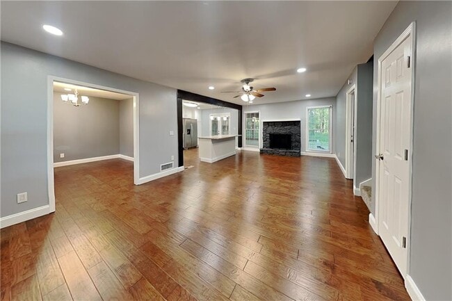 281 Sumter Dr NE in Marietta, GA - Building Photo - Building Photo