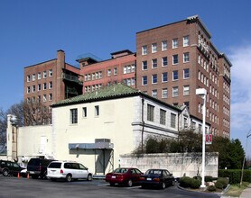 Highland Plaza Condominiums in Birmingham, AL - Foto de edificio - Building Photo