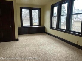 209 E Mt Hope Ave in Lansing, MI - Building Photo
