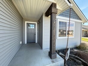 6024 W Irish Cir in Rathdrum, ID - Building Photo - Building Photo