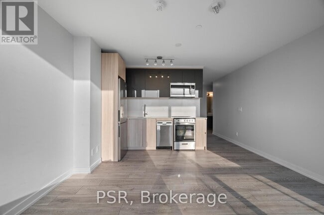 3100 Keele St in Toronto, ON - Building Photo - Building Photo