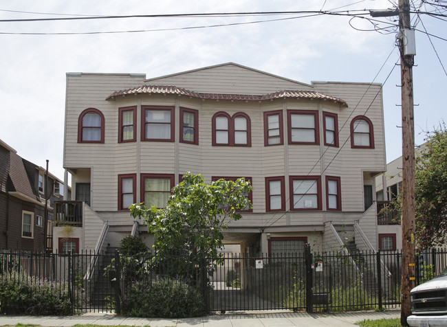 673 31st St in Oakland, CA - Foto de edificio - Building Photo