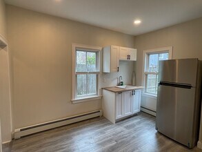 26 Kenwood St, Unit 1 in Cambridge, MA - Building Photo - Building Photo