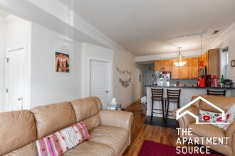 1314 W Roscoe St, Unit 1 in Chicago, IL - Foto de edificio - Building Photo