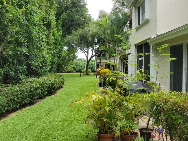 1045 Kokomo Key Ln in Delray Beach, FL - Building Photo - Building Photo