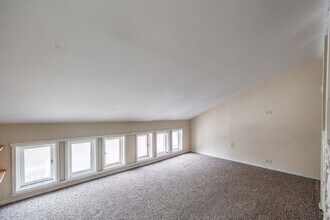 1503 W Fullerton Ave, Unit 1 in Chicago, IL - Foto de edificio - Building Photo