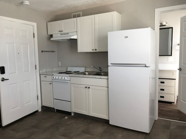 Eden Apartments in Seattle, WA - Building Photo - Building Photo