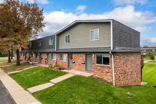 The NEW Centre Court Townhouses in Canton, OH - Building Photo