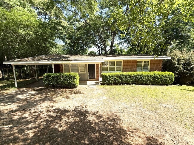 property at 118 Nottingham Ct