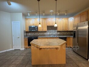 1420 Whitehall Dr in Longmont, CO - Building Photo - Building Photo