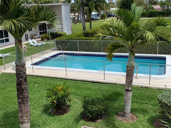 3205 SE 7th St in Pompano Beach, FL - Building Photo - Building Photo