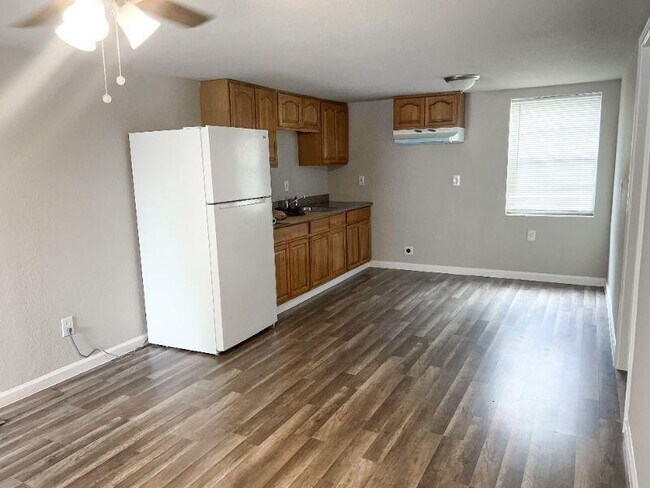 2432 W Little York Rd-Unit -4 in Houston, TX - Building Photo - Building Photo
