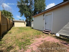 230 Mystic Lake Dr N in St. Petersburg, FL - Building Photo - Building Photo