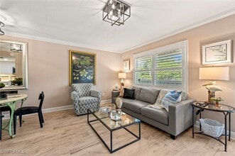 950 7th Ave S in Naples, FL - Building Photo - Building Photo