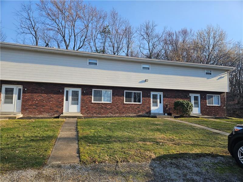 909 Chapel Rd in Monaca, PA - Building Photo
